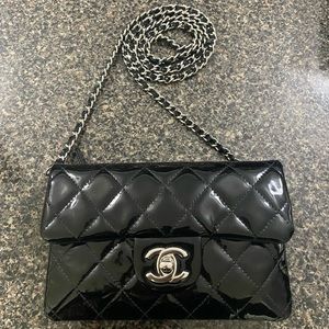 AUTHENTIC Chanel Wallet on Chain